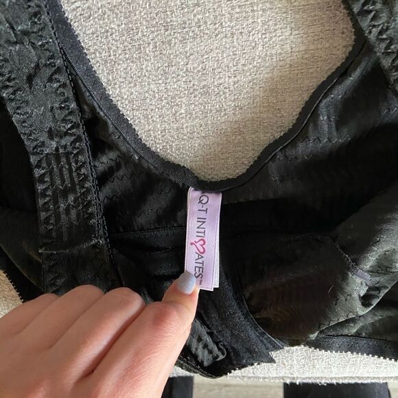 Q-T intimates compression bra 34 - Picture 2 of 3
